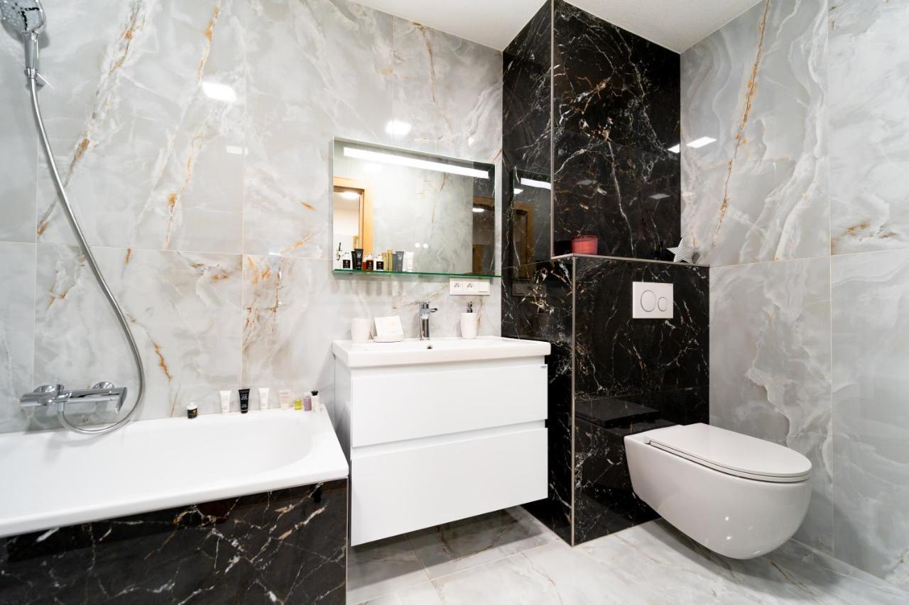 Apartman Discreet Kysucke Nove Mesto Luaran gambar