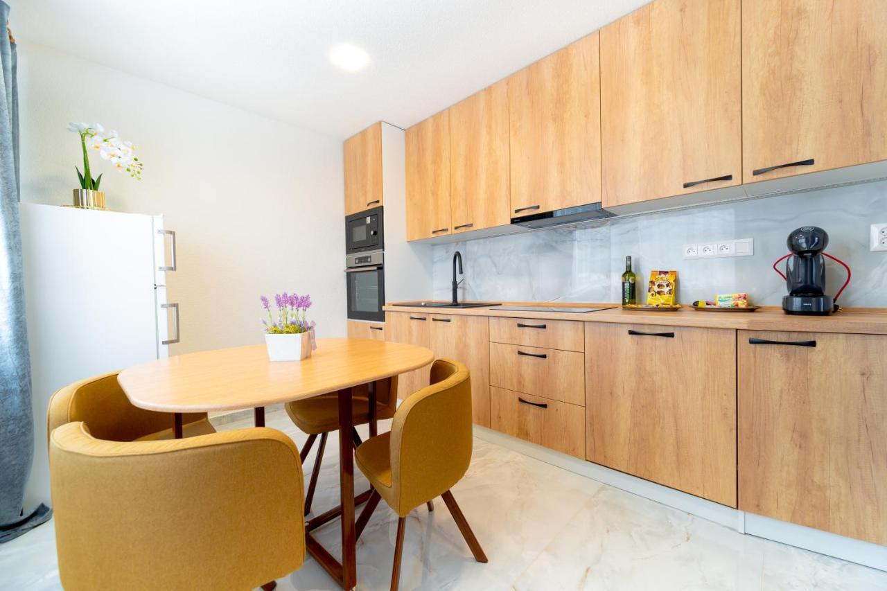 Apartman Discreet Kysucke Nove Mesto Luaran gambar
