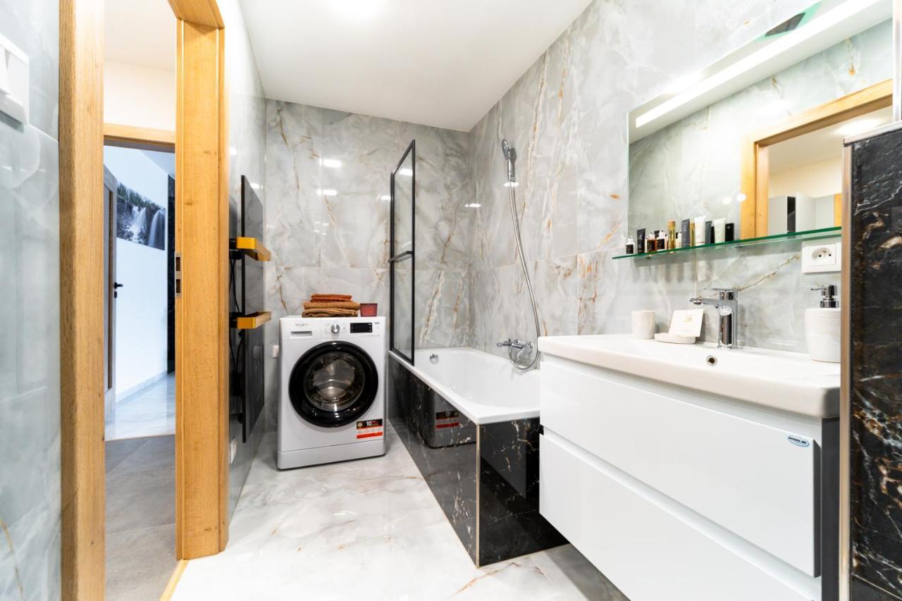 Apartman Discreet Kysucke Nove Mesto Luaran gambar